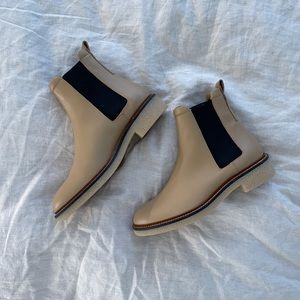 Everlane Italian Leather Chelsea Boots - New in Box